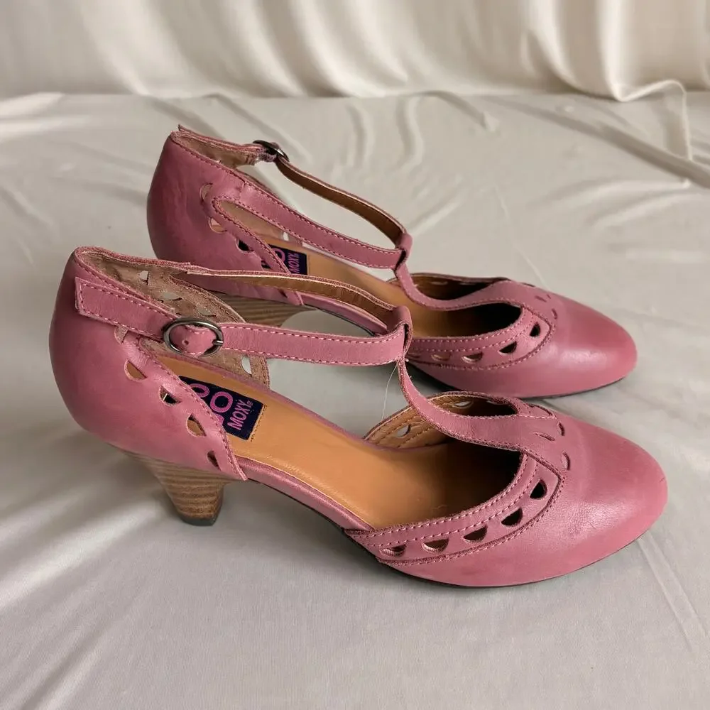 Mojo Moxy Dusty Pink T-Strap Heels - Size 6.5